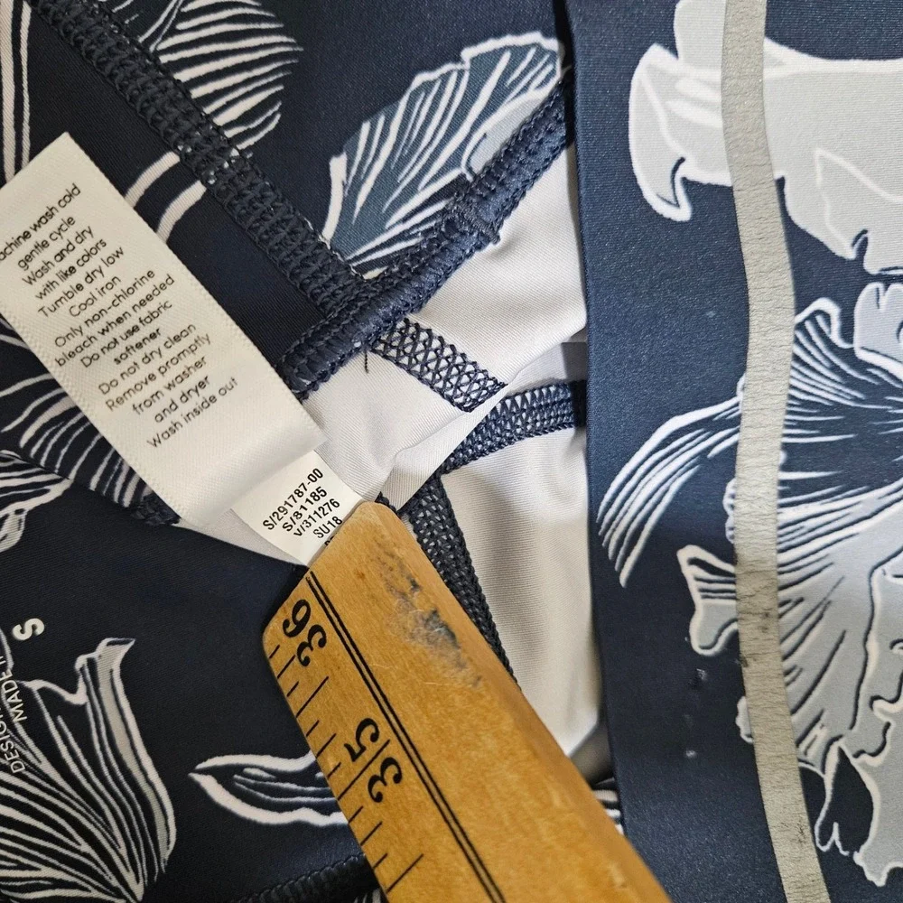 Athleta Navy Floral High Rise 7/8 Leggings S 291787 Reflective Trim Pocket